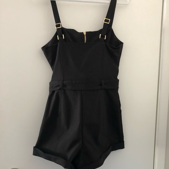 Black guess romper - Picture 1 of 3